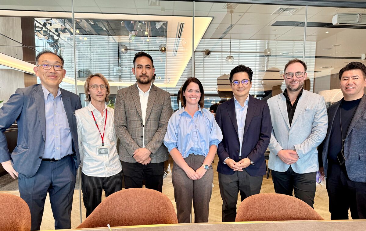 With Zoom Japan members and the ZVA Global Head